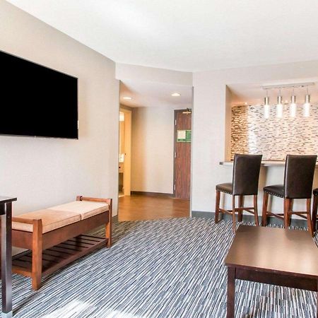 Greenstay Inn & Suites Court View سبرينغفيلد المظهر الخارجي الصورة