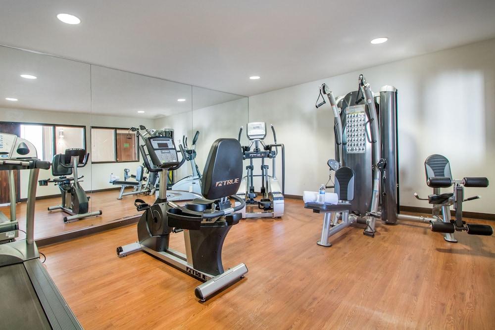 Greenstay Inn & Suites Court View سبرينغفيلد المظهر الخارجي الصورة