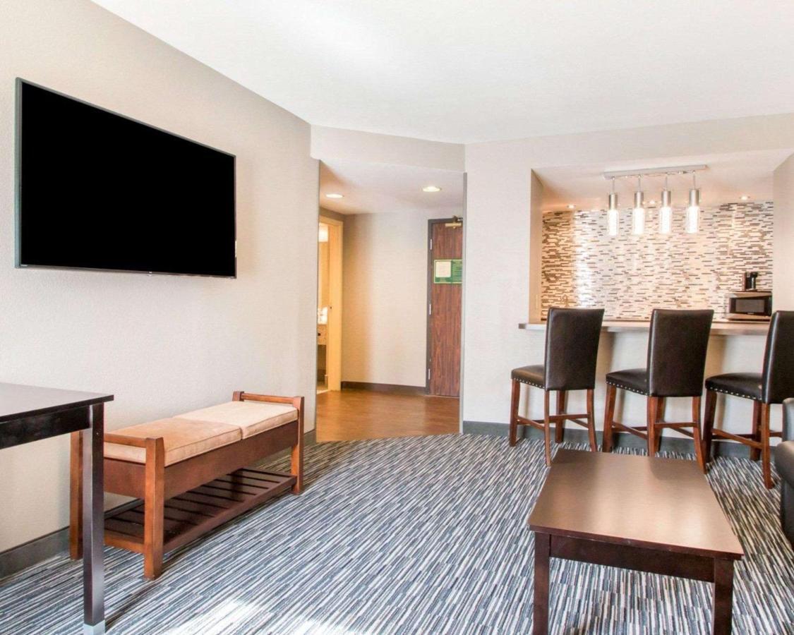 Greenstay Inn & Suites Court View سبرينغفيلد المظهر الخارجي الصورة