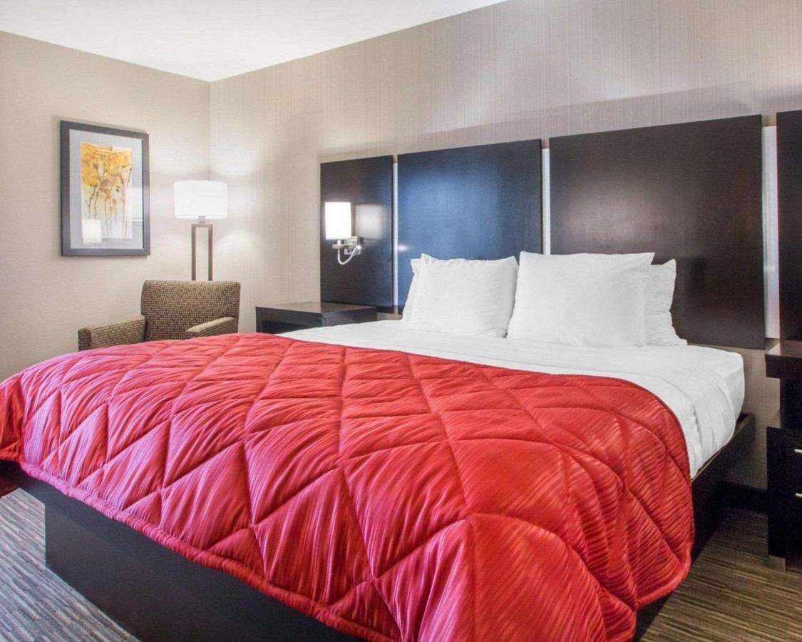Greenstay Inn & Suites Court View سبرينغفيلد المظهر الخارجي الصورة